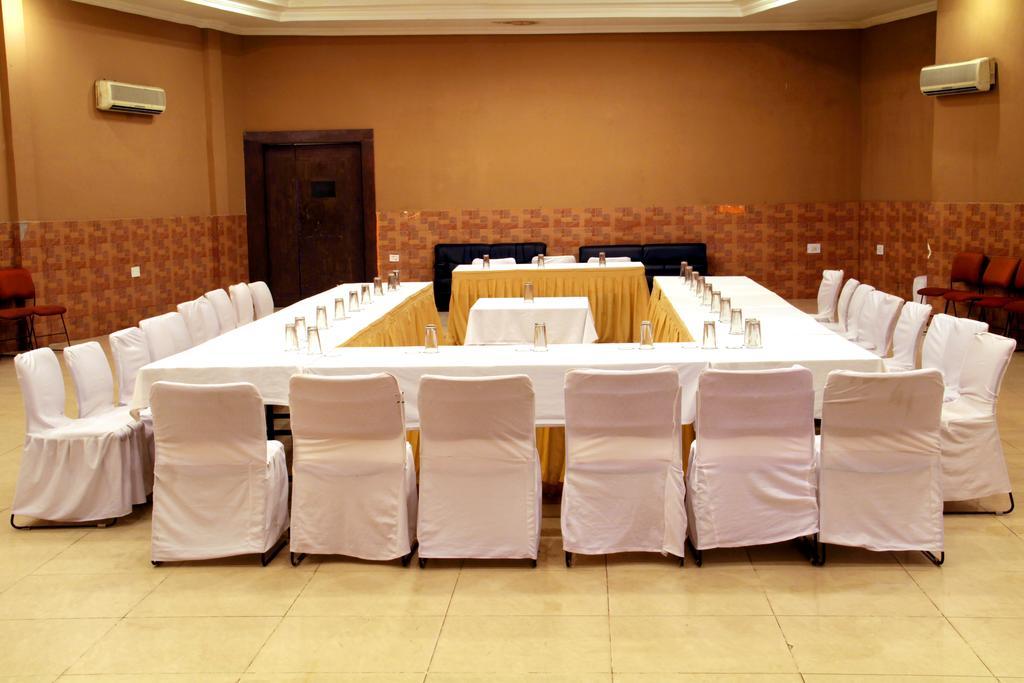 The Presidency Hotel Bhubaneswar Exterior photo